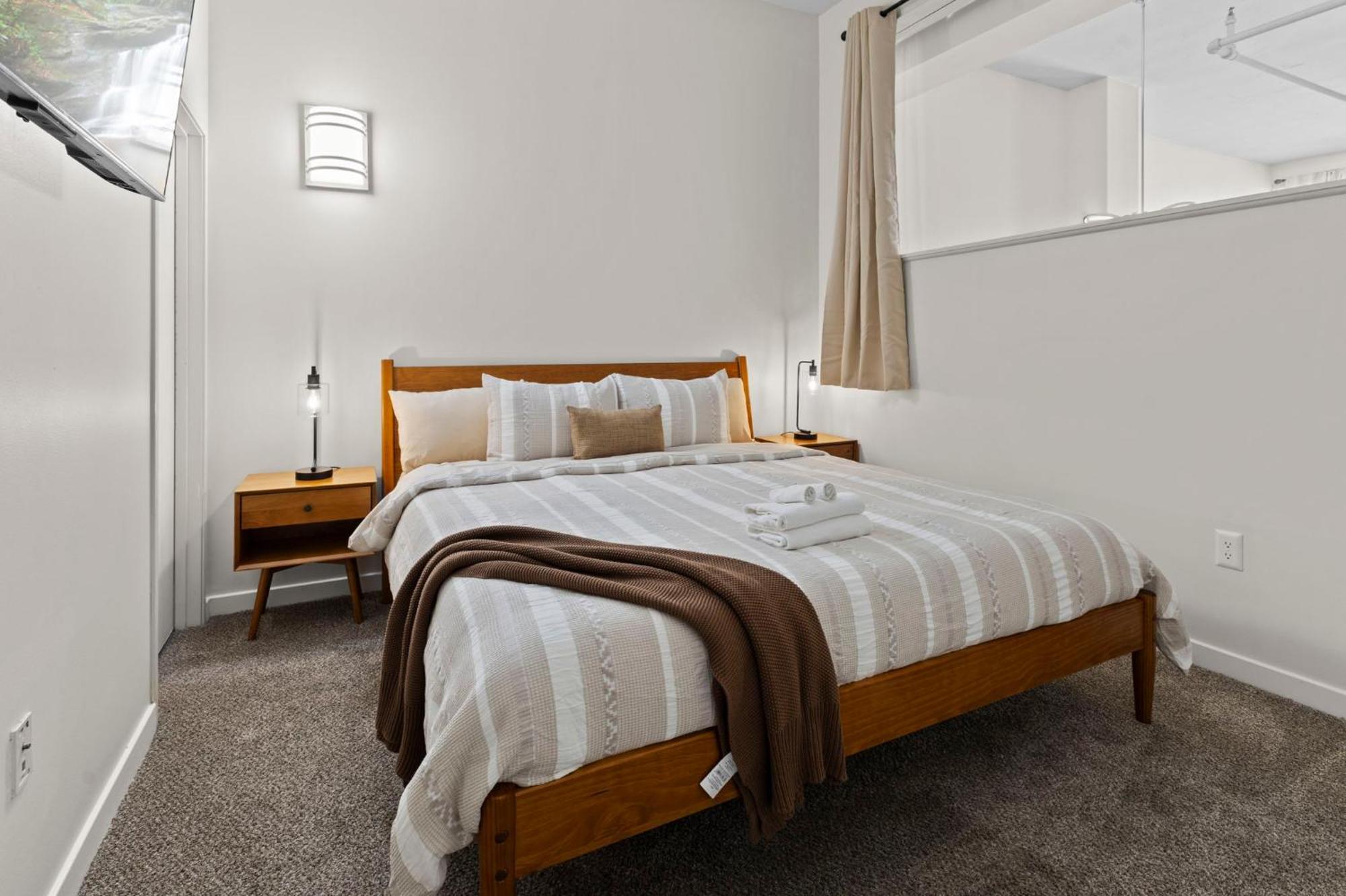 Indy Urban Stay - Skywalk - Sleeps 8 - Downtown - Stadium Indianápolis Exterior foto