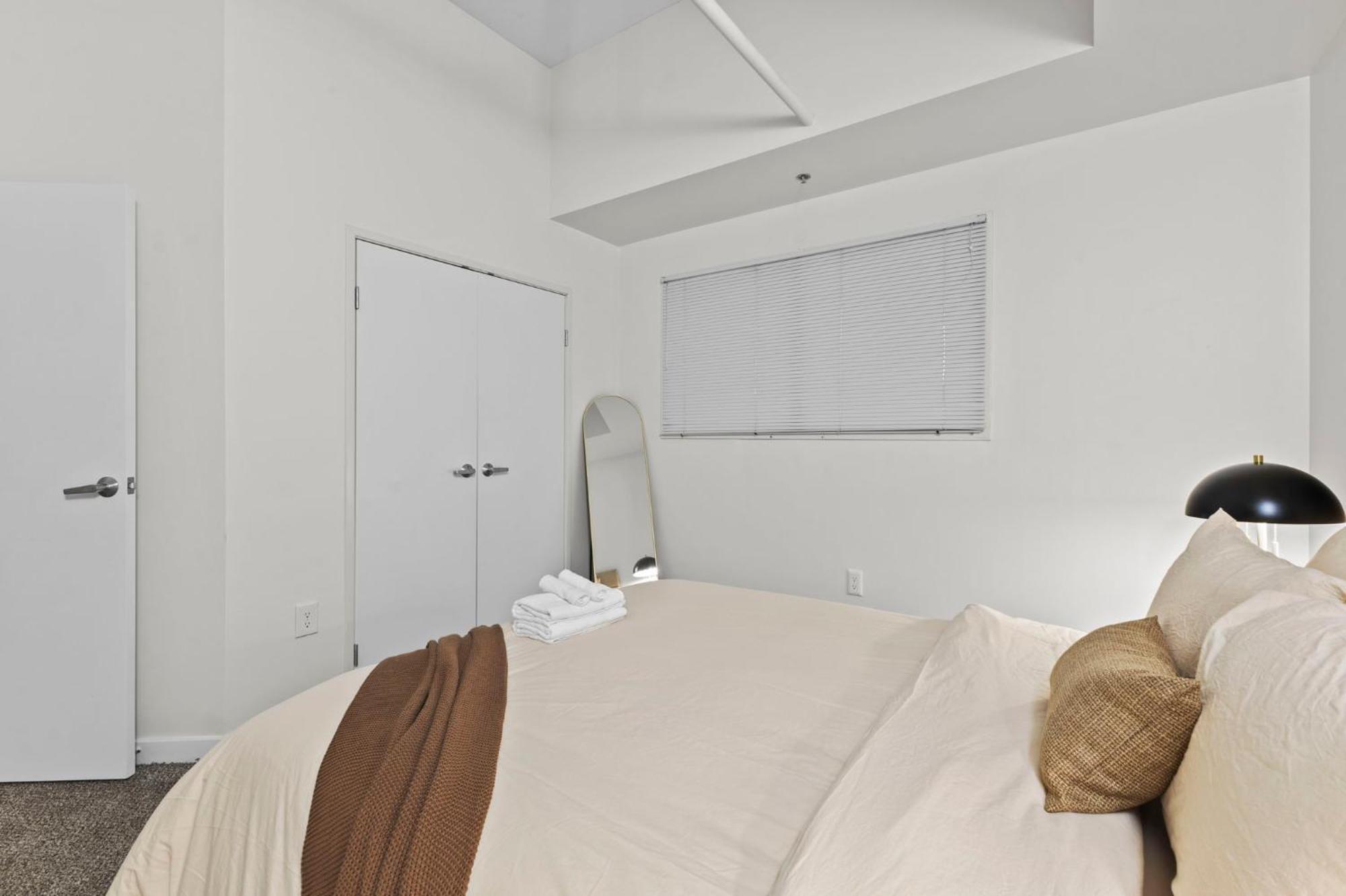 Indy Urban Stay - Skywalk - Sleeps 8 - Downtown - Stadium Indianápolis Exterior foto